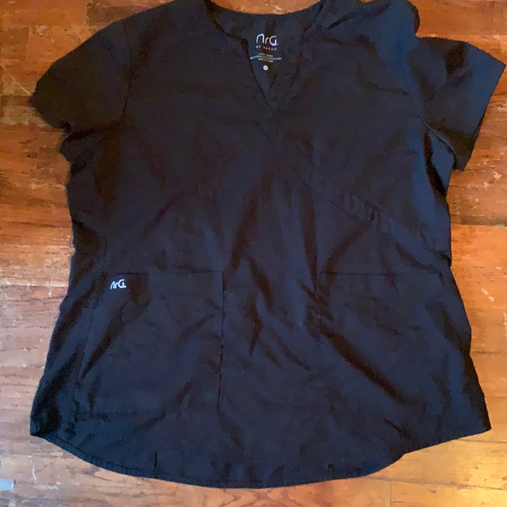 COPY - NRG by Barco black scrub top SZ XL